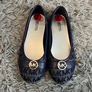 Michael kors flats